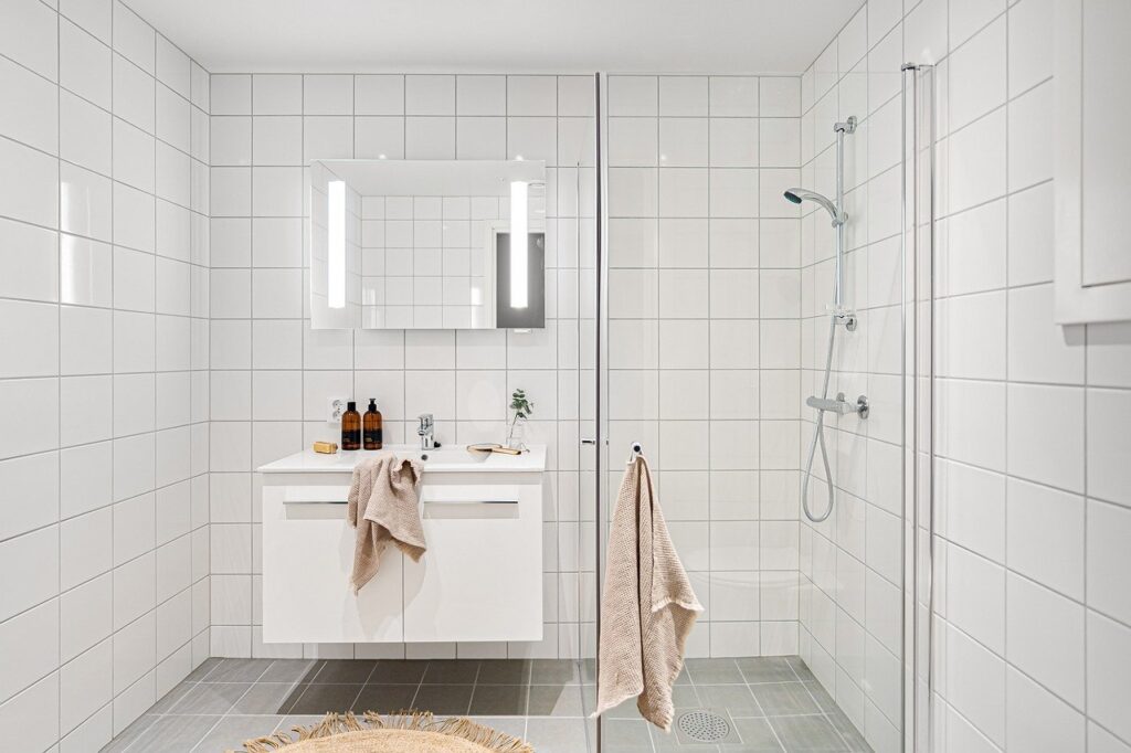 découvrez des inspirations et des conseils pour un design de salle de bain moderne et fonctionnel. transformez votre espace avec des idées créatives, des matériaux élégants et des solutions astucieuses qui allient style et praticité.